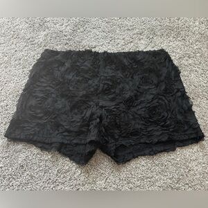 Umgee Black Floral Appliqué Shorts